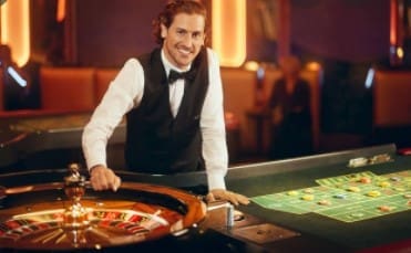 Forever Diamonds Slot Review: Play 10 Fixed Paylines, Use Two Gamble Features and Chase the Random Techno Progressive Jackpot